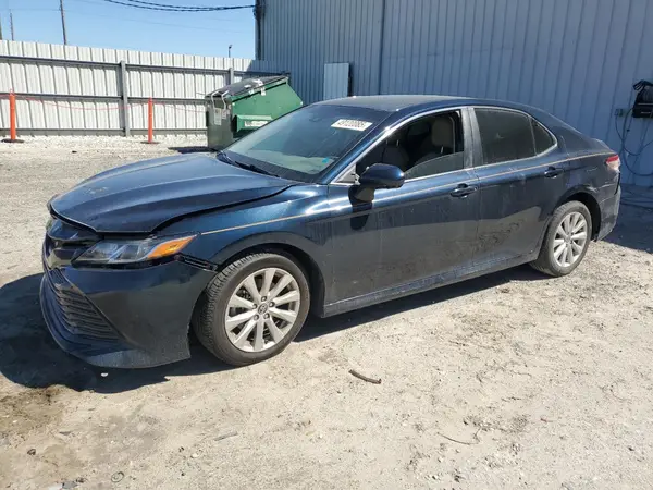 4T1B11HK9JU651439 2018 TOYOTA CAMRY - Image 1