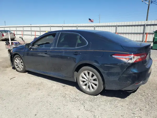 4T1B11HK9JU651439 2018 TOYOTA CAMRY - Image 2