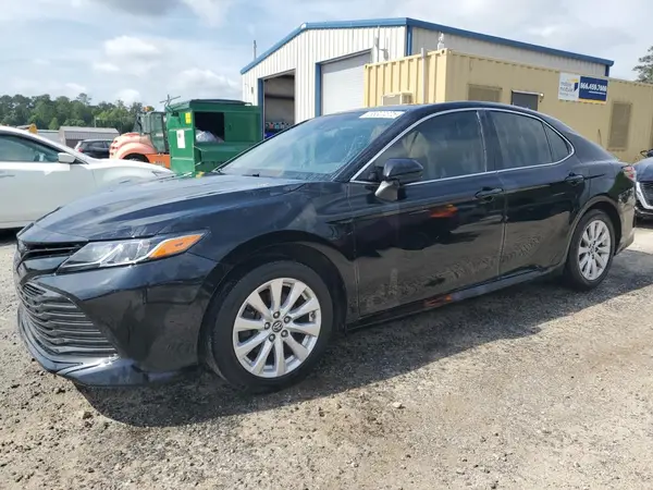 4T1B11HK9JU651649 2018 TOYOTA CAMRY - Image 1