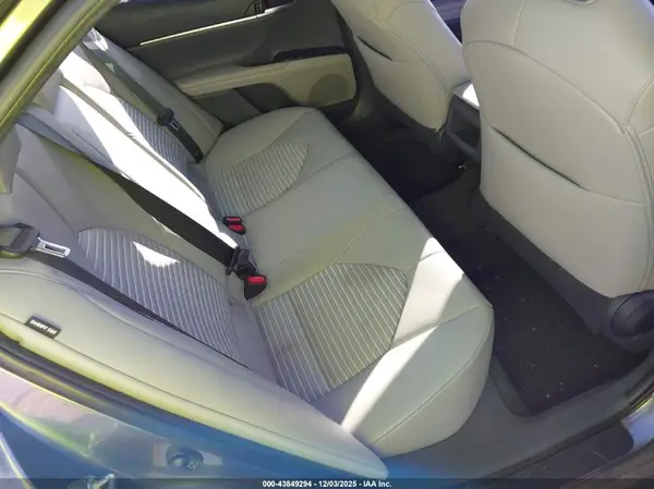 4T1B11HK9JU658066 2018 TOYOTA CAMRY - Image 8