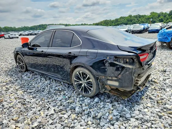 4T1B11HK9JU658715 2018 TOYOTA CAMRY - Image 2