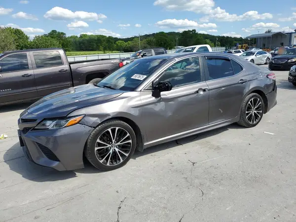 4T1B11HK9JU659041 2018 TOYOTA CAMRY - Image 1