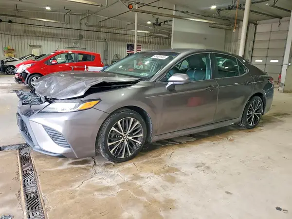 4T1B11HK9JU661629 2018 TOYOTA CAMRY - Image 1