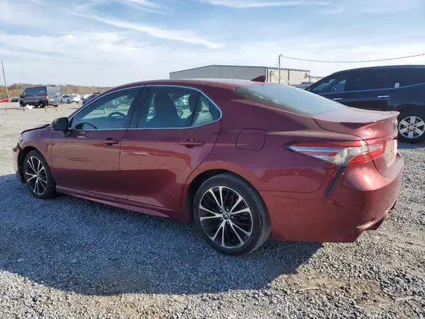 4T1B11HK9JU662330 2018 TOYOTA CAMRY - Image 2
