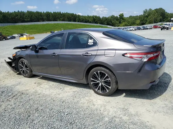 4T1B11HK9JU664739 2018 TOYOTA CAMRY - Image 2