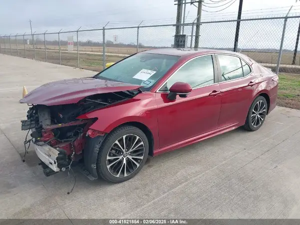4T1B11HK9JU665048 2018 TOYOTA CAMRY - Image 2