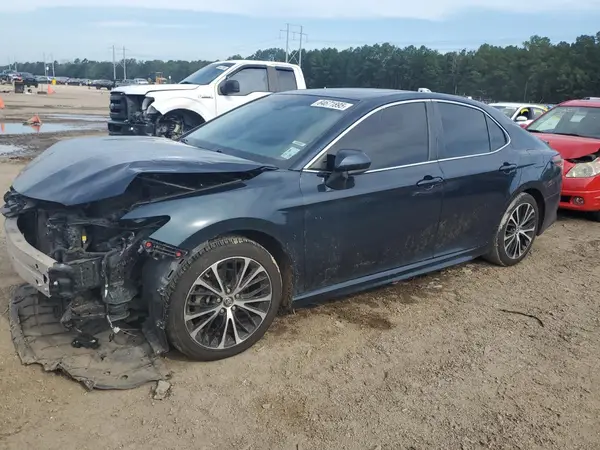 4T1B11HK9JU668371 2018 TOYOTA CAMRY - Image 1
