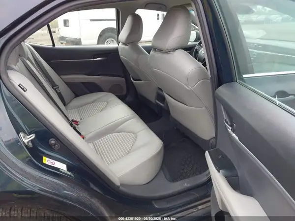4T1B11HK9JU669049 2018 TOYOTA CAMRY - Image 8