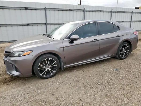 4T1B11HK9JU669665 2018 TOYOTA CAMRY - Image 1