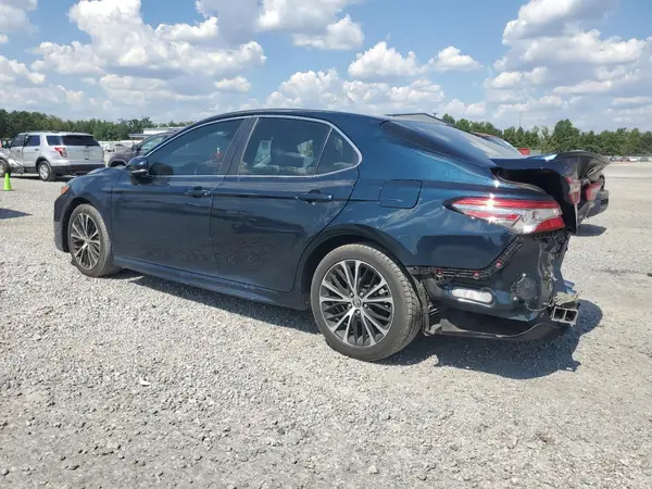 4T1B11HK9JU673019 2018 TOYOTA CAMRY - Image 2