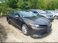 4T1B11HK9JU673070 2018 TOYOTA CAMRY