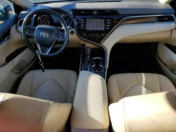 4T1B11HK9JU673246 2018 TOYOTA CAMRY - Image 8