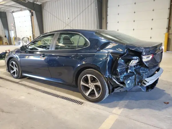 4T1B11HK9JU675210 2018 TOYOTA CAMRY - Image 2