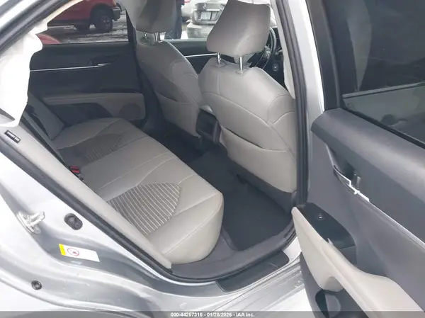 4T1B11HK9JU678110 2018 TOYOTA CAMRY - Image 8