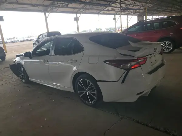 4T1B11HK9JU678673 2018 TOYOTA CAMRY - Image 2