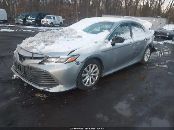4T1B11HK9KU164128 2019 TOYOTA CAMRY - Image 2