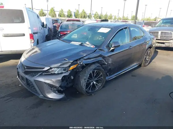 4T1B11HK9KU170818 2019 TOYOTA CAMRY - Image 2
