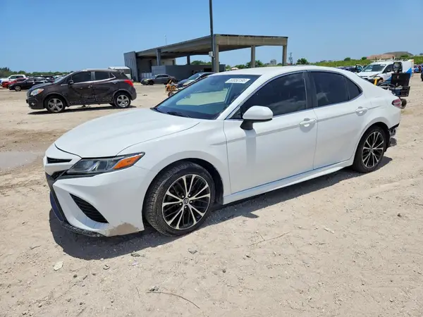 4T1B11HK9KU175937 2019 TOYOTA CAMRY - Image 1