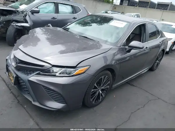4T1B11HK9KU176487 2019 TOYOTA CAMRY - Image 2