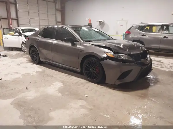 4T1B11HK9KU178482 2019 TOYOTA CAMRY - Image 1