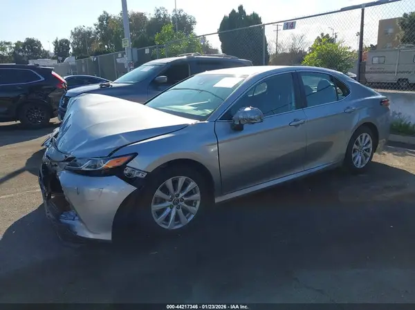 4T1B11HK9KU184993 2019 TOYOTA CAMRY - Image 2