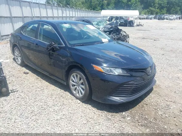 4T1B11HK9KU189398 2019 TOYOTA CAMRY - Image 1