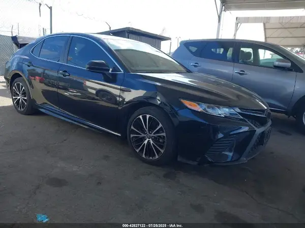 4T1B11HK9KU189675 2019 TOYOTA CAMRY - Image 1