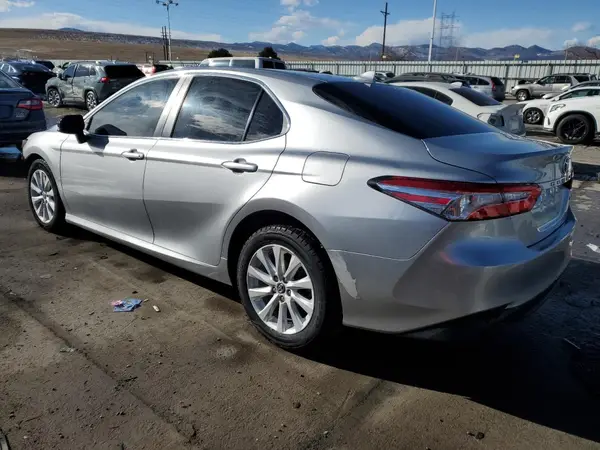 4T1B11HK9KU195170 2019 TOYOTA CAMRY - Image 2