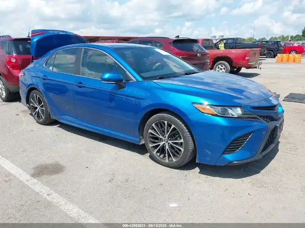 4T1B11HK9KU204028 2019 TOYOTA CAMRY - Image 1