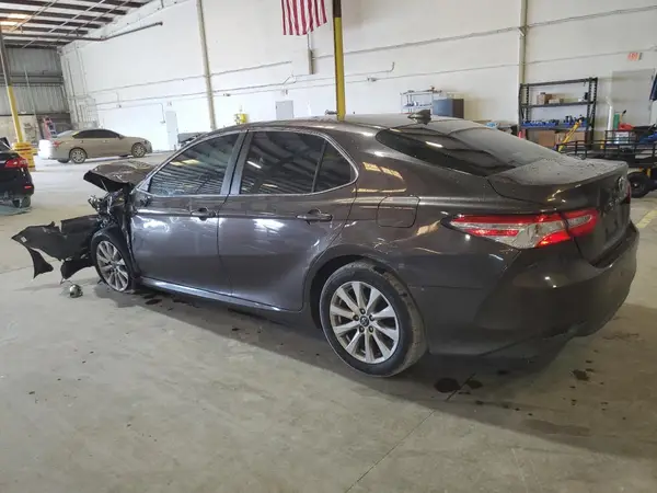 4T1B11HK9KU207804 2019 TOYOTA CAMRY - Image 2