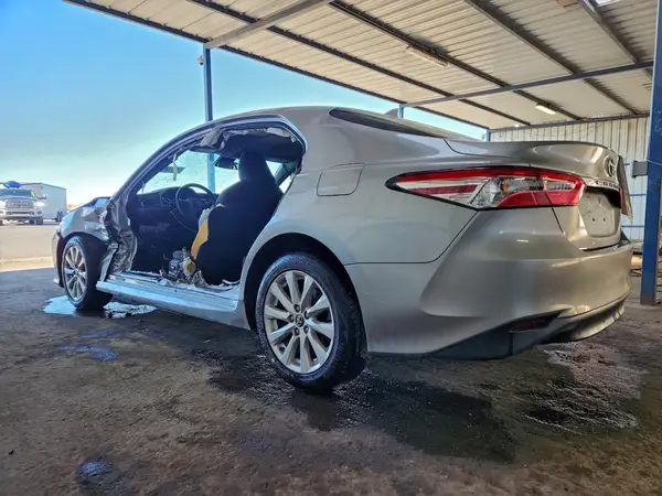 4T1B11HK9KU215580 2019 TOYOTA CAMRY - Image 2