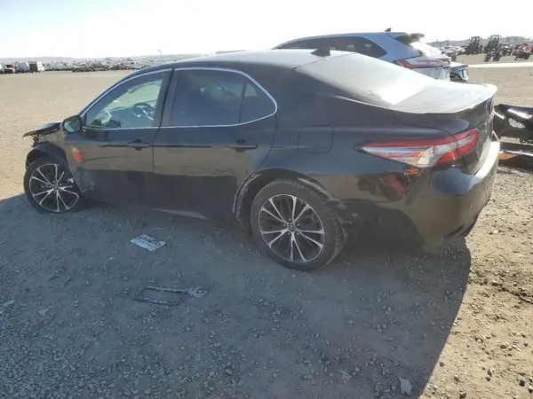 4T1B11HK9KU218768 2019 TOYOTA CAMRY - Image 2