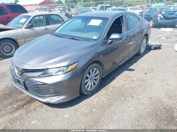 4T1B11HK9KU219029 2019 TOYOTA CAMRY - Image 2
