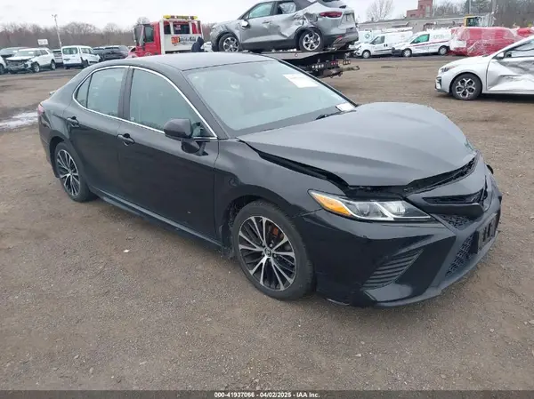 4T1B11HK9KU224764 2019 TOYOTA CAMRY - Image 1