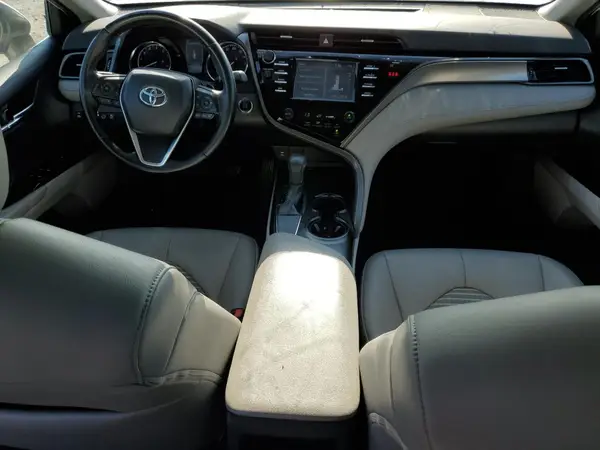 4T1B11HK9KU228605 2019 TOYOTA CAMRY - Image 8