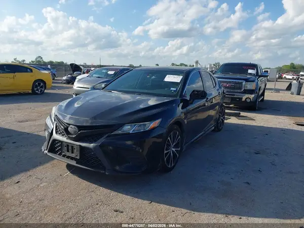 4T1B11HK9KU232055 2019 TOYOTA CAMRY - Image 2