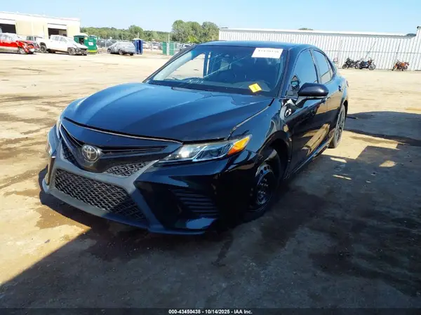 4T1B11HK9KU239538 2019 TOYOTA CAMRY - Image 2