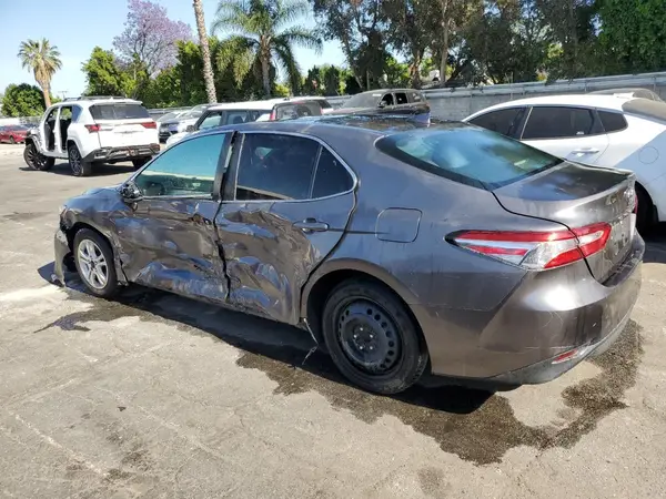 4T1B11HK9KU240060 2019 TOYOTA CAMRY - Image 2