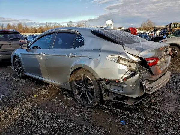 4T1B11HK9KU240141 2019 TOYOTA CAMRY - Image 2