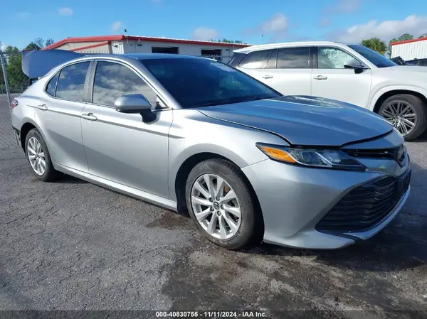4T1B11HK9KU241760 2019 TOYOTA CAMRY - Image 1