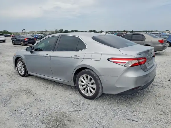4T1B11HK9KU245503 2019 TOYOTA CAMRY - Image 2
