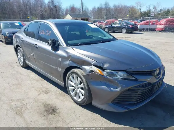 4T1B11HK9KU245615 2019 TOYOTA CAMRY - Image 1