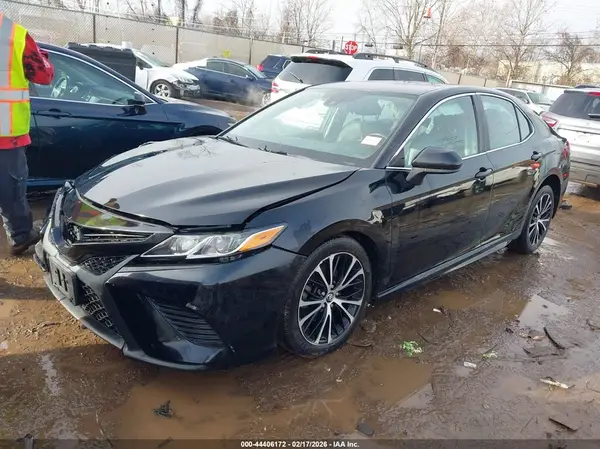 4T1B11HK9KU259028 2019 TOYOTA CAMRY - Image 2
