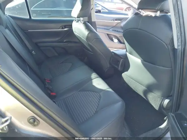 4T1B11HK9KU259594 2019 TOYOTA CAMRY - Image 8