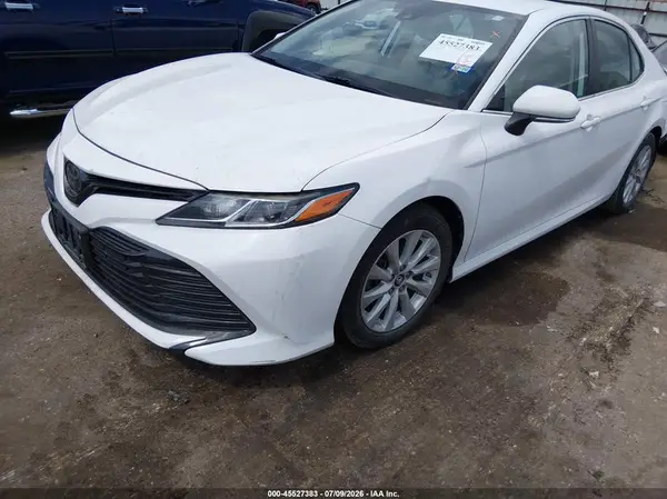 4T1B11HK9KU259837 2019 TOYOTA CAMRY - Image 2