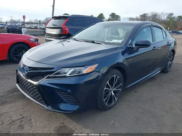 4T1B11HK9KU262429 2019 TOYOTA CAMRY - Image 2