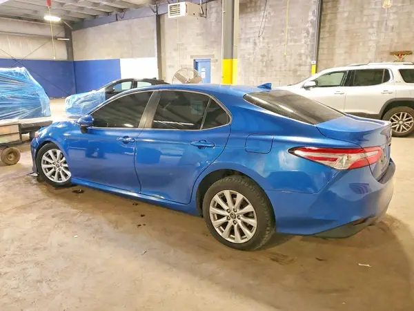4T1B11HK9KU264942 2019 TOYOTA CAMRY - Image 2