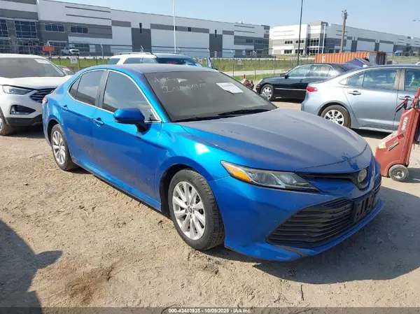4T1B11HK9KU265993 2019 TOYOTA CAMRY - Image 1