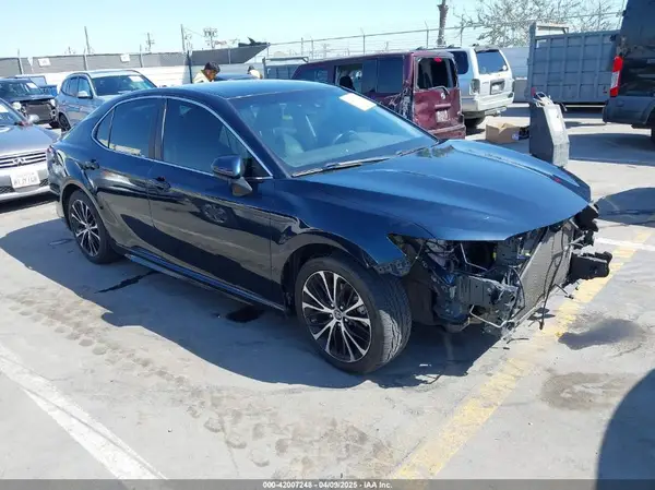 4T1B11HK9KU267176 2019 TOYOTA CAMRY - Image 1