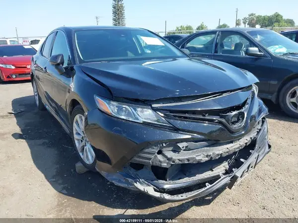 4T1B11HK9KU268294 2019 TOYOTA CAMRY - Image 1